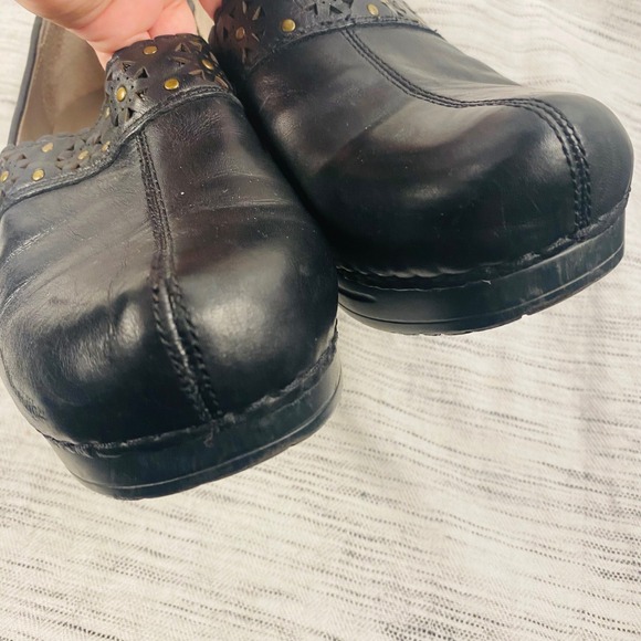 Sanita Black Leather Studded Y2K Clogs Size 7.5 Whimsigoth Witchy Comfort - Picture 3 of 9